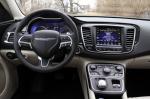 Chrysler 200 2015 года